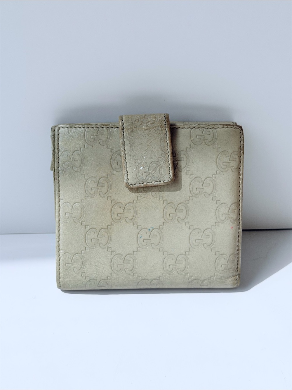 Gucci Monogram Princy Compact Wallet - Picture 2 of 13